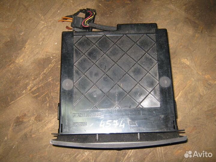 CD-чейнджер Mercedes-Benz W211