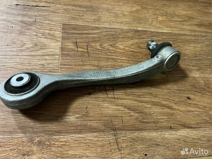 Рычаг передний правый верхний Audi A8 D4/4H 2011