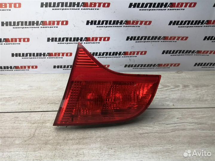 Фонарь правый в крышку багажника Ауди А4 Б7