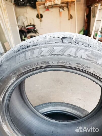 Bridgestone Blizzak Revo GZ 205/55 R16
