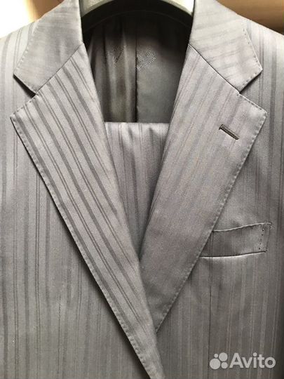 Corneliani мужской костюм