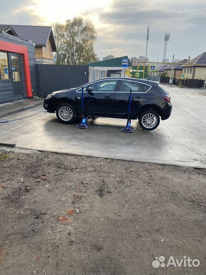 Opel Astra 1.6 AT, 2010, 170 000 км