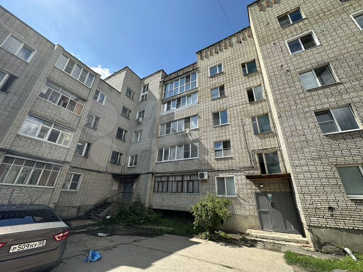 3-к. квартира, 93 м², 5/5 эт.