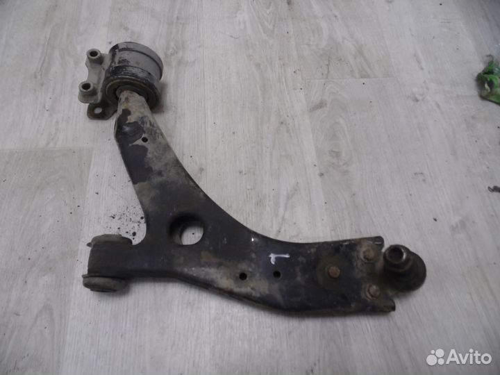 Рычаг передний Ford Focus II 2008-2011