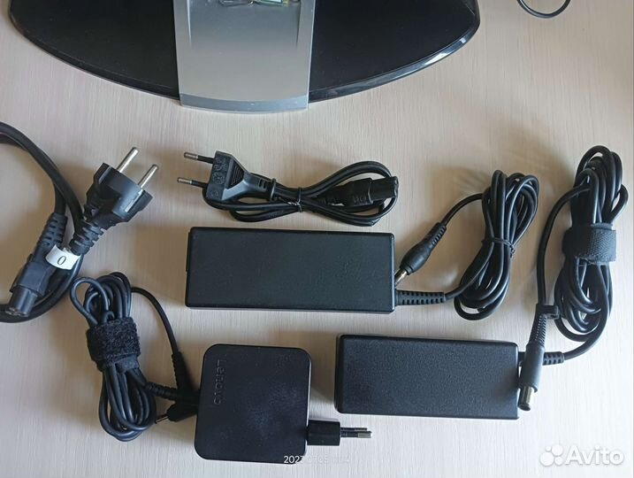 Зарядное устройство для ноутбука