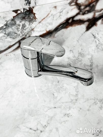 Смеситель для раковины