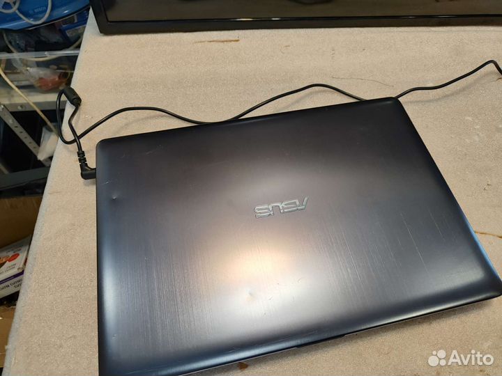 Ноутбук asus