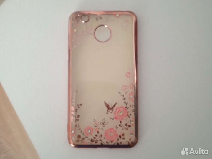 Чехлы на телефон