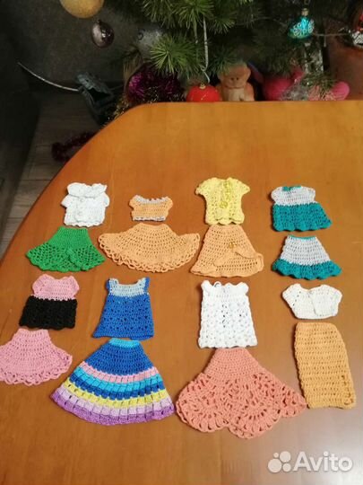 Вязанные вещи на куклу барби