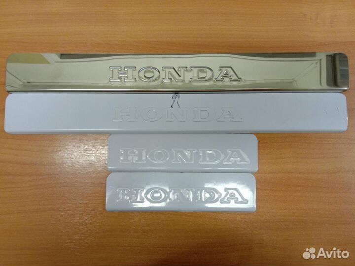 Накладки на пороги Honda Civic (нержавейка)
