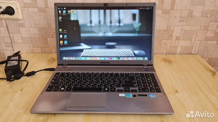 Ноутбук Samsung 550P5C-S01-RU (HDD+SSD) для програ