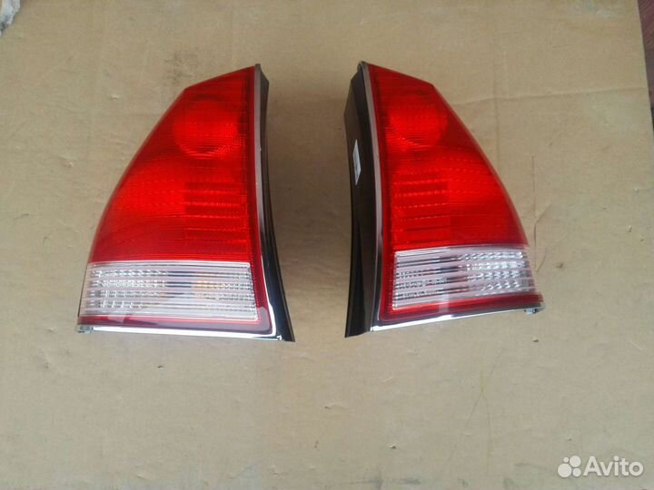 Стоп сигнал митсубиси диамант правый/левый