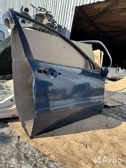 Передняя правая дверь Mitsubishi Lancer 9