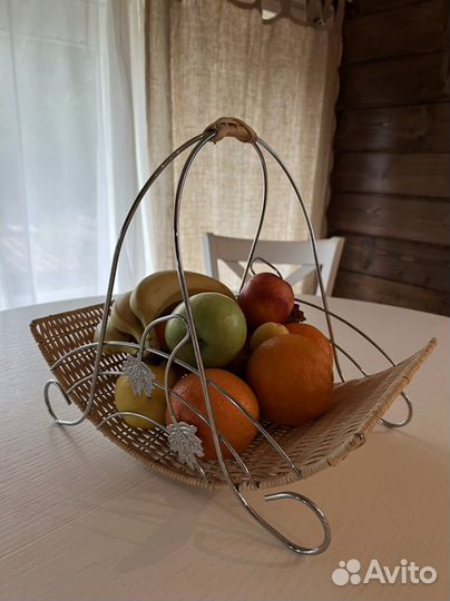 Фруктовница из натурального ротанга