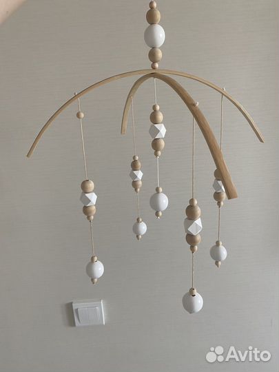 Детский мобиль в кроватку из дерева