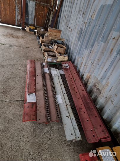 Нож отвала грейдера средний, боковой, кдм