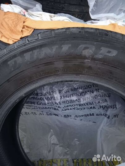 Dunlop SP 60 225/65 R17 102