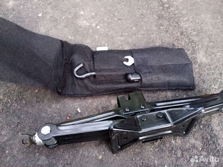 Домкрат ромбической винтовой 1.2т