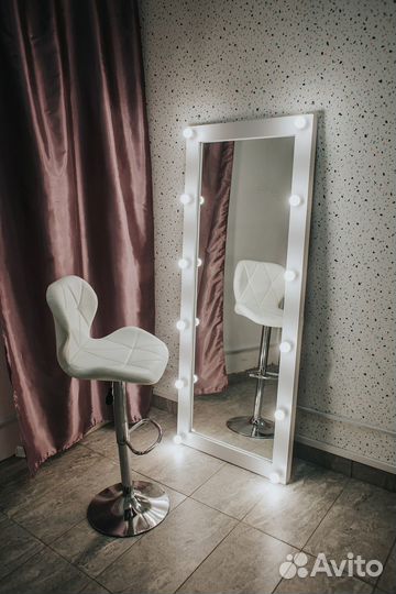 Гримерное зеркало напольное в полный рост