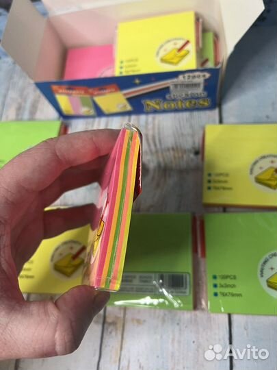 Блок для записей, заметок. На клею. 76х76мм