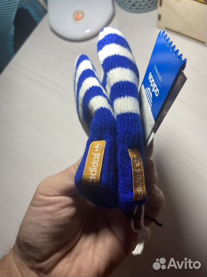 Варежки Adidas новые для ребенка
