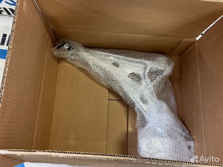 Рычаг подвески нижний Infiniti Qx50 J55