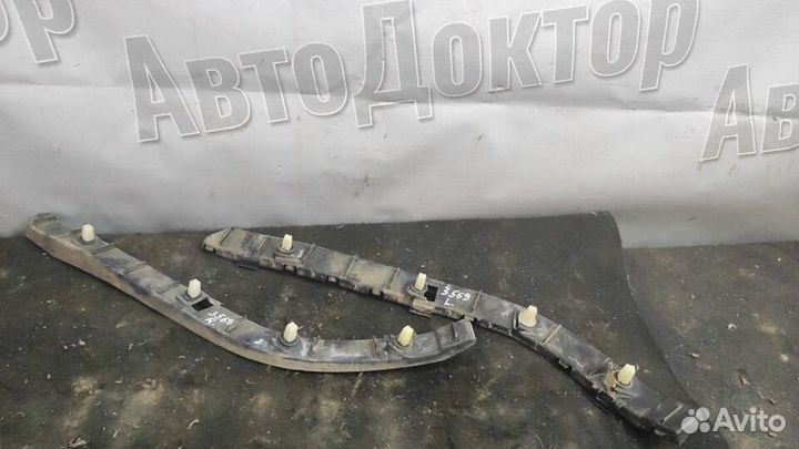 Крепление заднего бампера левое Hyundai Solaris 1