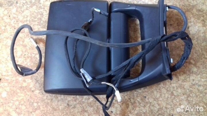 Телевизор на подлокотник Bmw X5 E70 N52B30AF 2007