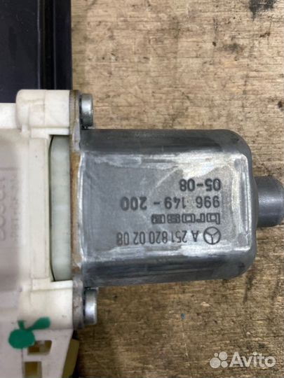 Стеклоподъемник задний правый Mercedes-Benz