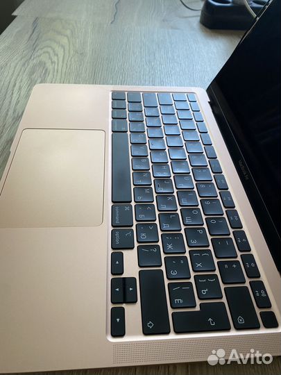 Macbook Air 13 2020 i3