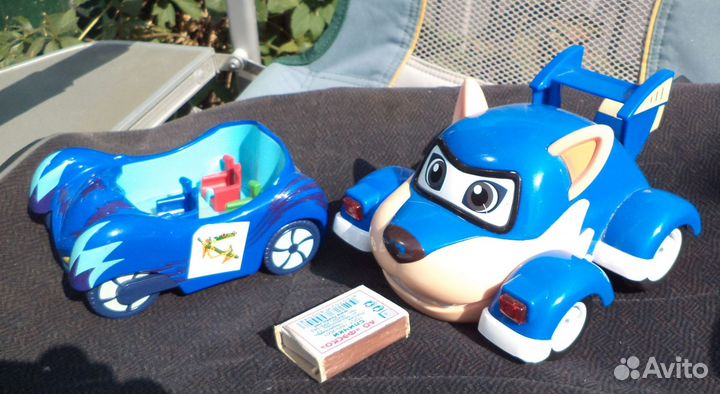 Автомобили-игрушки разных габаритов