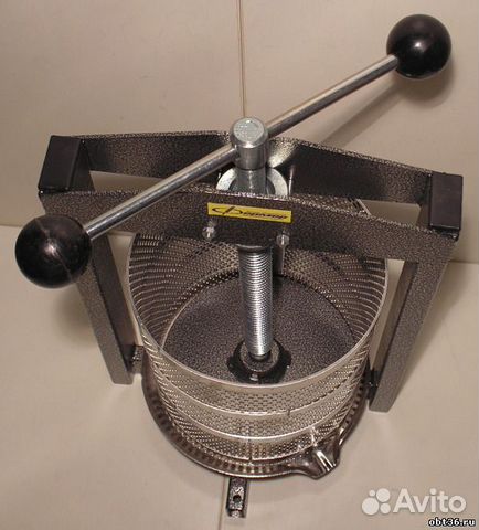 Соковыжималка фермер свр-01М(пресс для ягод) прока