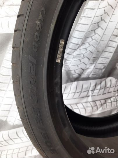 Pirelli P Zero PZ4 305/35 R21