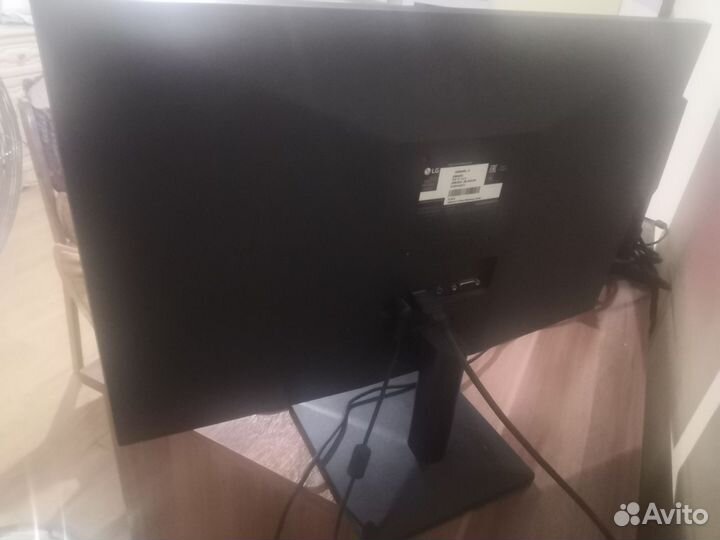 Монитор LG 21.5,75гц''