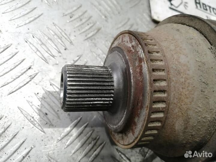 Привод передний правый Volkswagen Passat B5+