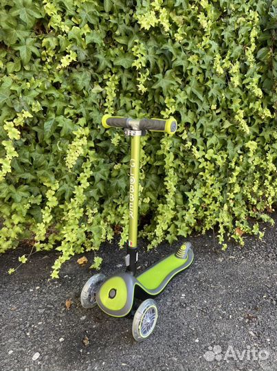 Самокат Globber Elite Deluxe Flash Lights Зеленый