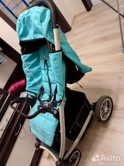 Детская прогулочная коляска