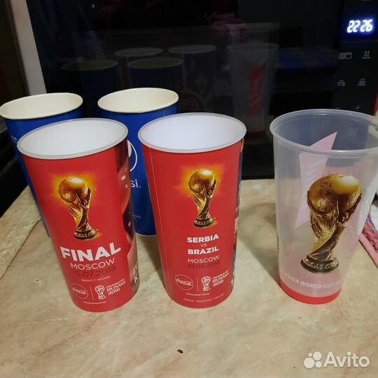 Стаканы после чемпионата мира по футболу 2018 года