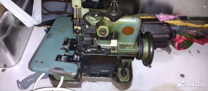 Швейная машинка