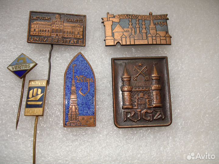 Значки Ну погоди.Чебурашка.Tallinn. Рига. Магомаев