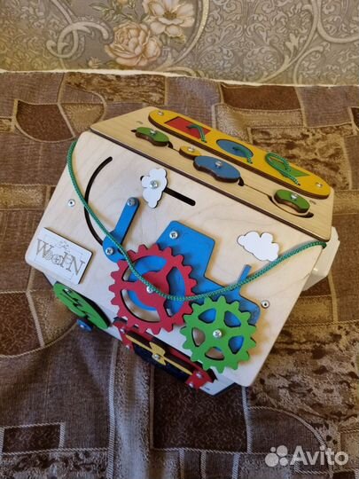 Бизиборд дом