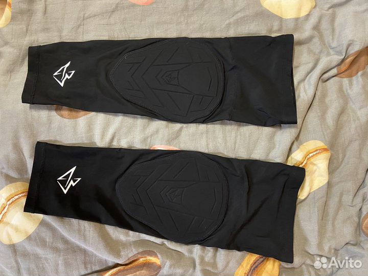 Наколенники с защитой