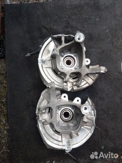 Задний поворотный кулак на BMW F10