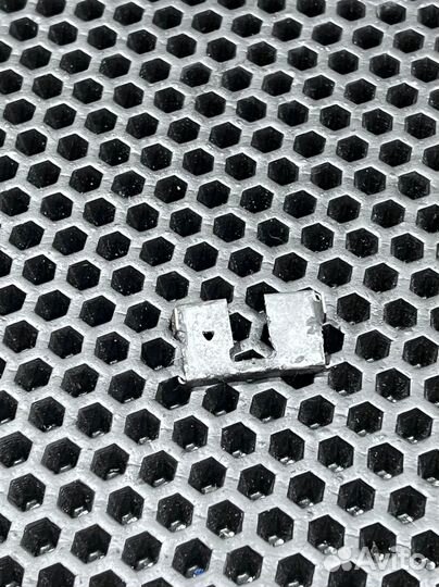 Скоба передних колодок Suzuki RM-Z 250 2012