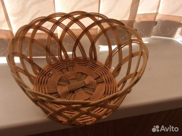 Корзинка из ротанга