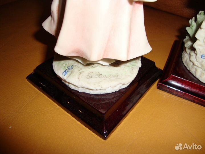 Две статуэтки Capodimonte G. Armani Парочка