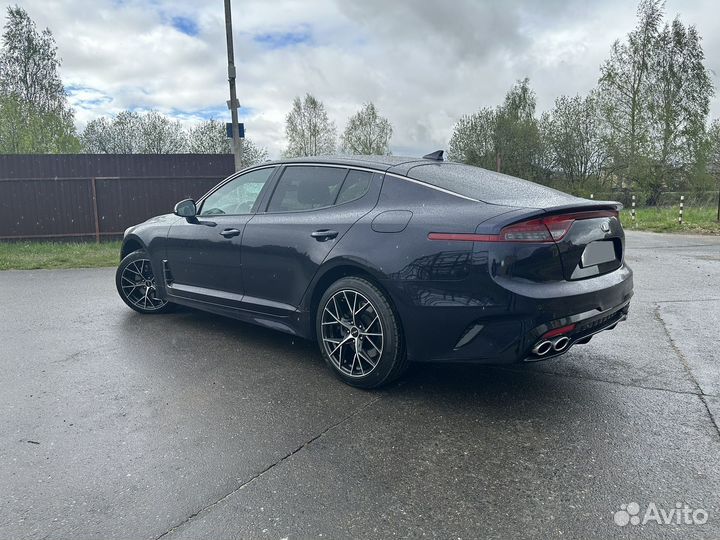 Kia Stinger 2.0 AT, 2021, 23 715 км