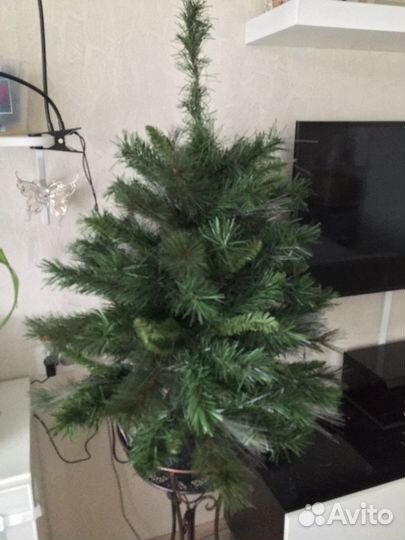 Елка искусственная с подсветкой