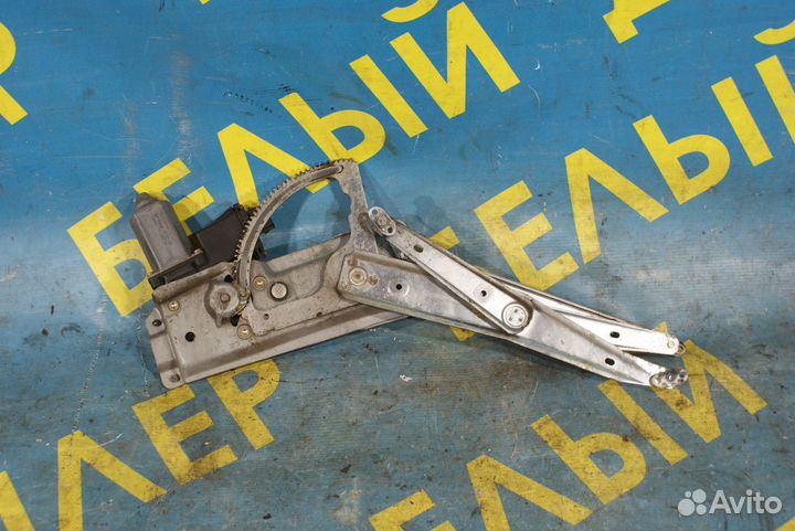 Передний правый стеклоподъемник Opel Vectra B