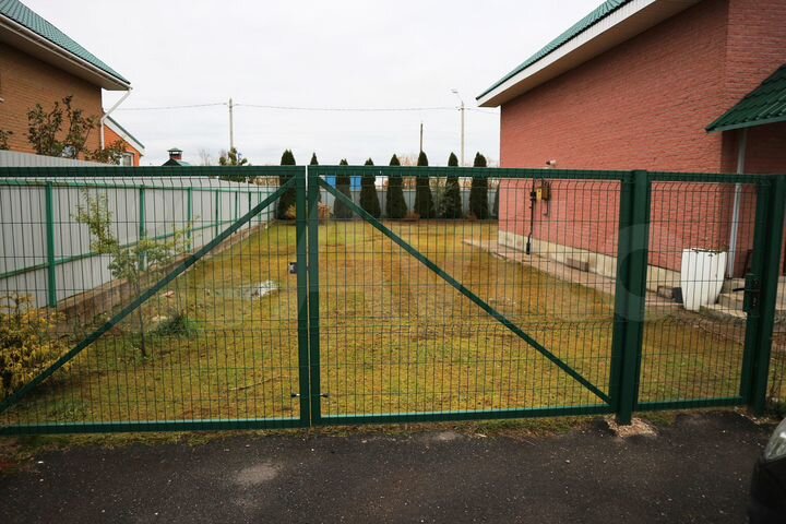 Дом 127,4 м² на участке 6,1 сот.